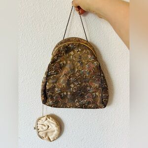 Unbranded Vintage Tapestry Handbag with Ornate Metal Frame & Satin Coin Purse